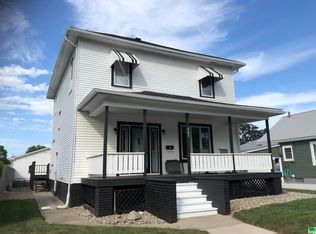 205 W Washington St, Elk Point, SD 57025