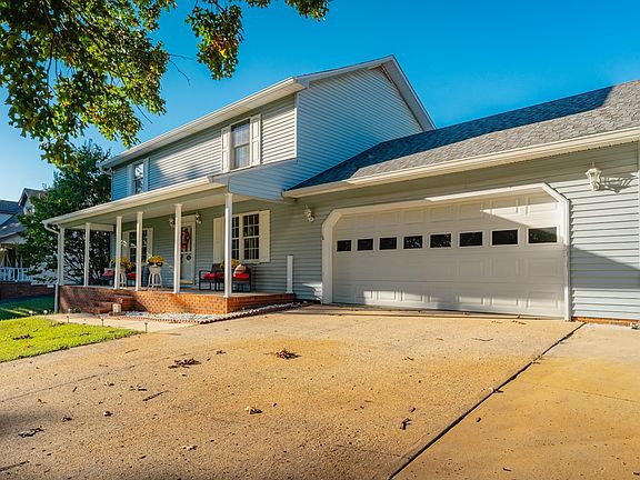 4th image of 155 Shamrock Dr