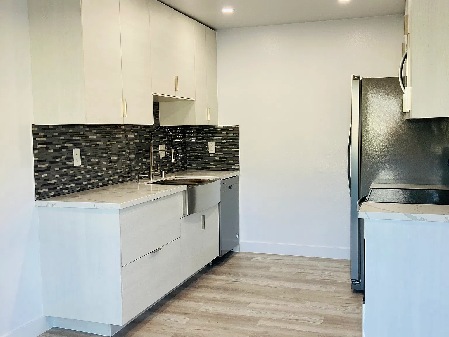 13255 Olive Tree Ln — Photo 4
