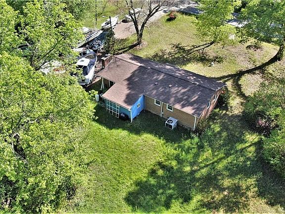 4th image of 7113 Brown Summit Rd