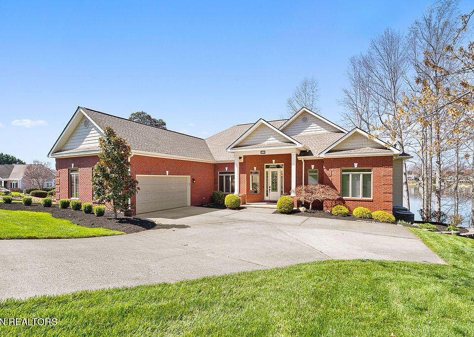 1st image of 323 Okmulgee Cir