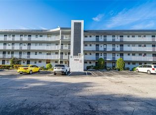 447 NE 195th St APT 109, Miami, FL 33179