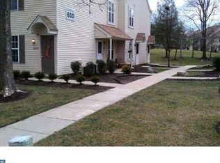 607A Sedgefield Dr #607, Mount Laurel, NJ 08054