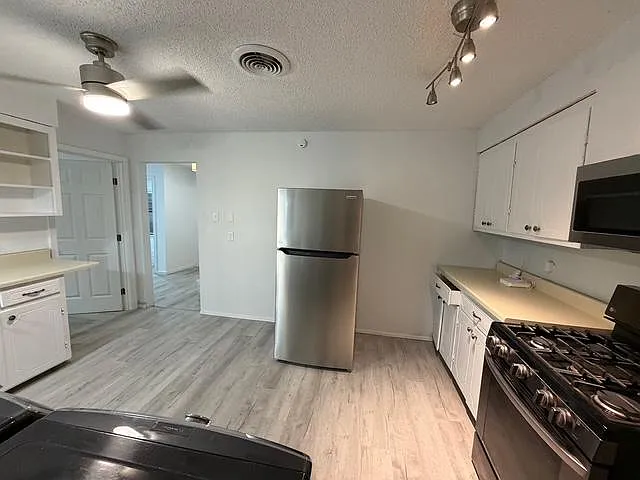 Highland Dr — Photo 8