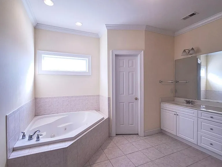3016 Edward Ct #B — Photo 12