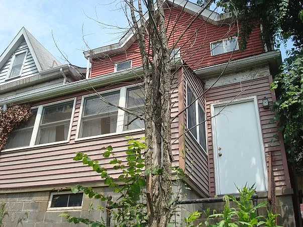 1712 Noble St photo 1