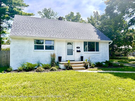 2nd image of 3000 Arcadia Dr