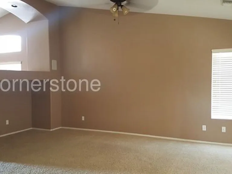 15652 W Durango St — Photo 4