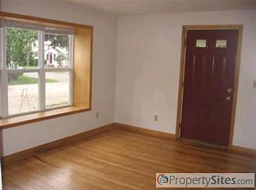 5th image of 8296 Merton Ave SW