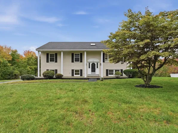30 Overlook Dr, Methuen, MA 01844