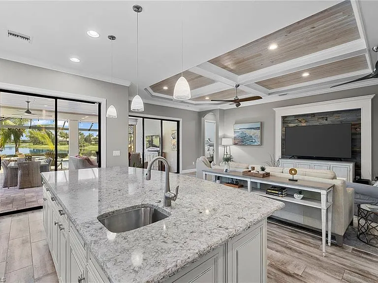 9515 Campanile Cir — Photo 4