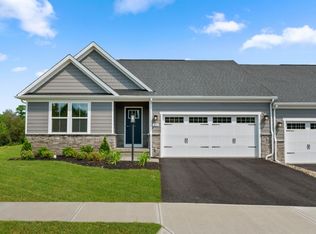 200 Mary Ln, Coraopolis, PA 15108