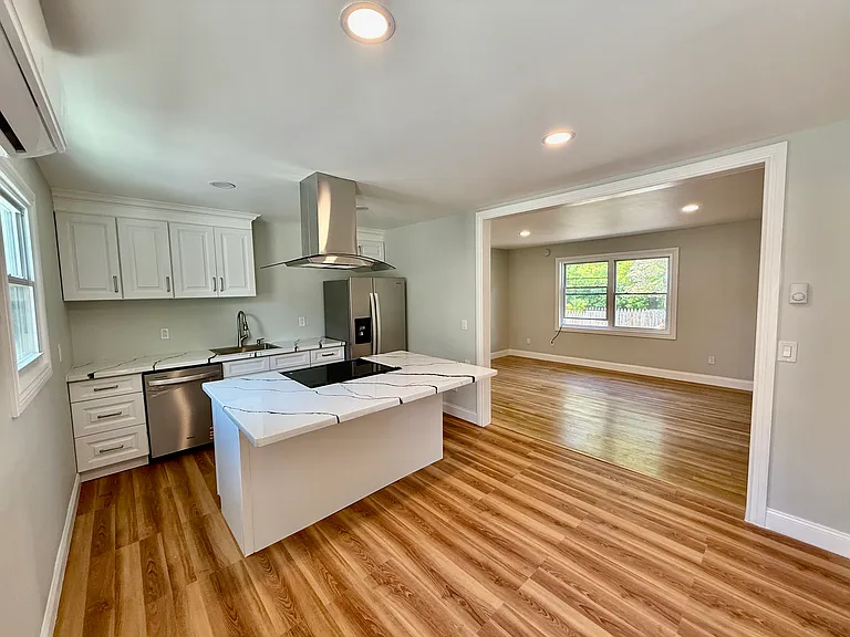 10 Elmwood St #12 — Photo 4