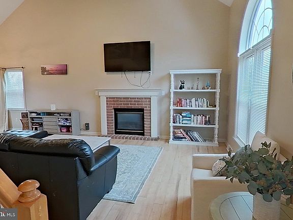 3rd image of 44 Duffield Dr