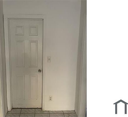 3rd image of 3055 NW 10th Ct
