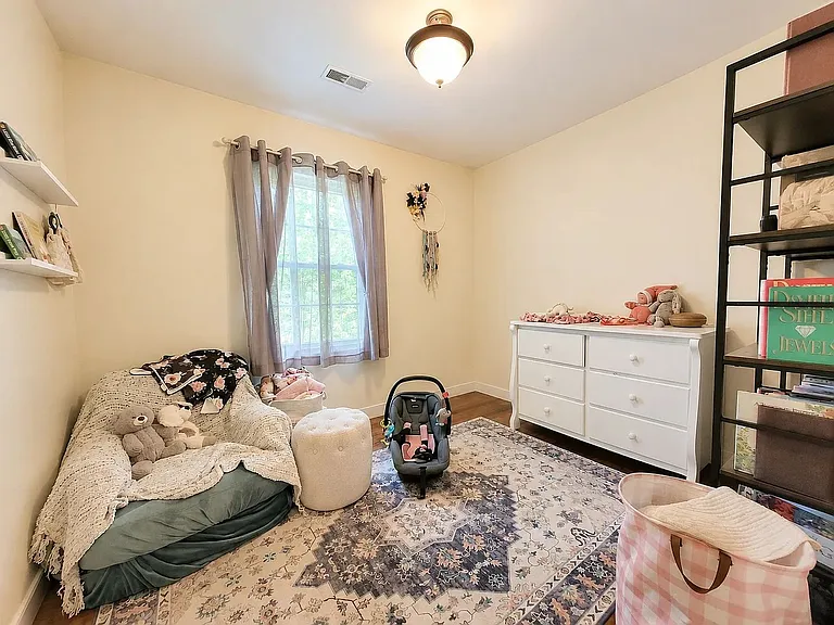 703 Oak Creek Rd — Photo 10