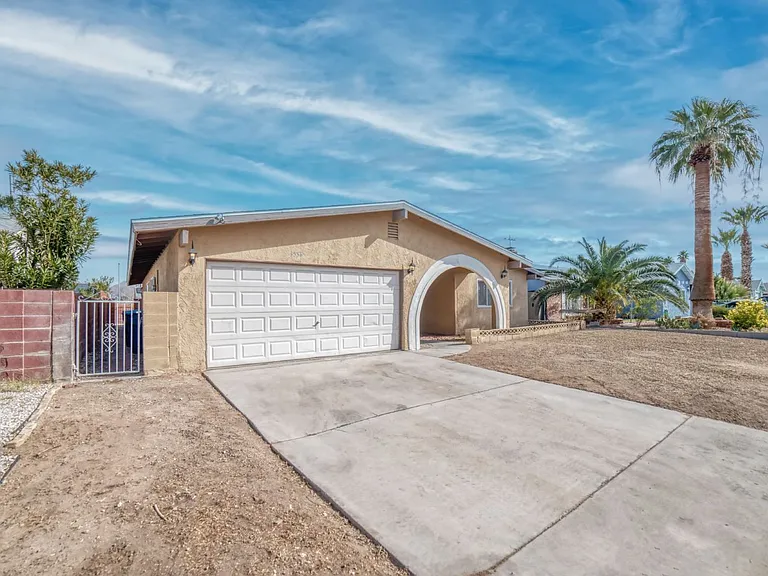 3556 Ruth Dr — Photo 4