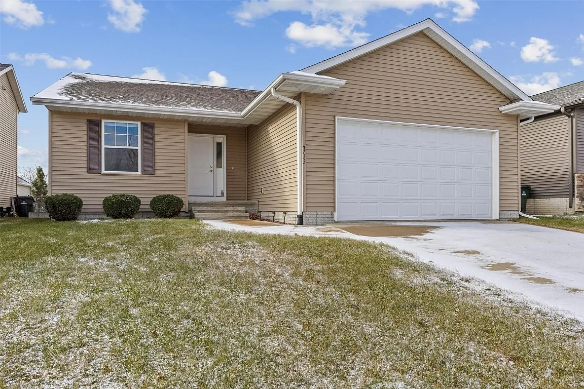 4733 Windy Meadow Cir NE photo 1