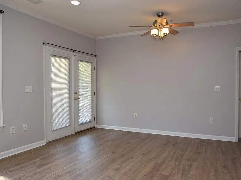 720 N Person St #103 — Photo 5