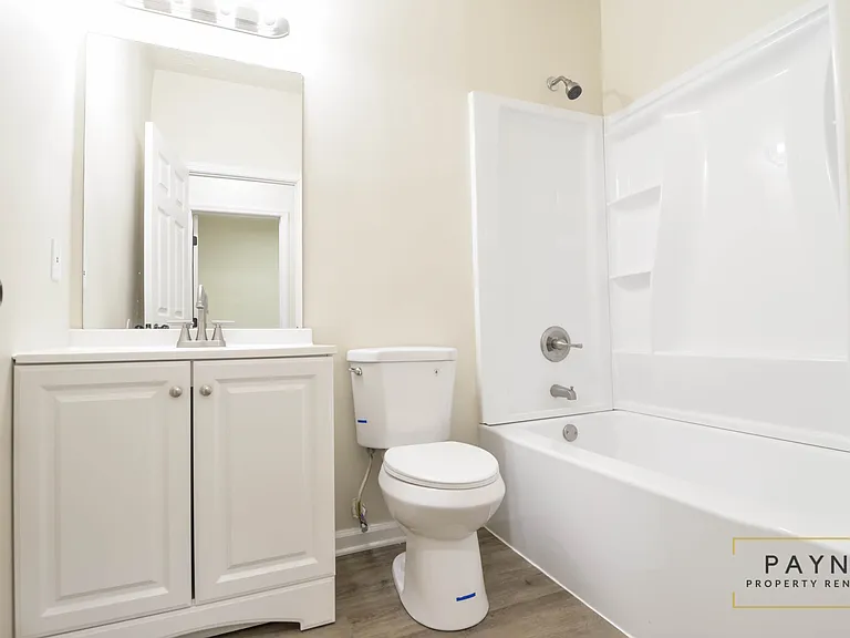 2609 Thomas St — Photo 12