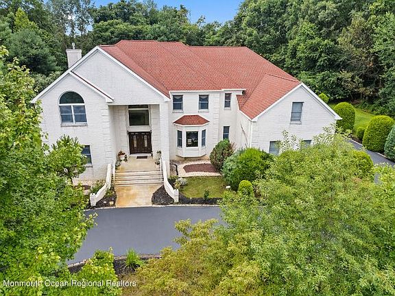 4th image of 1721 Azure Dr