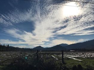 6547 E Evans Creek Rd, Rogue River, OR 97537