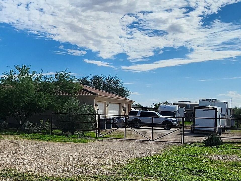2nd image of 9979 E Renard Road