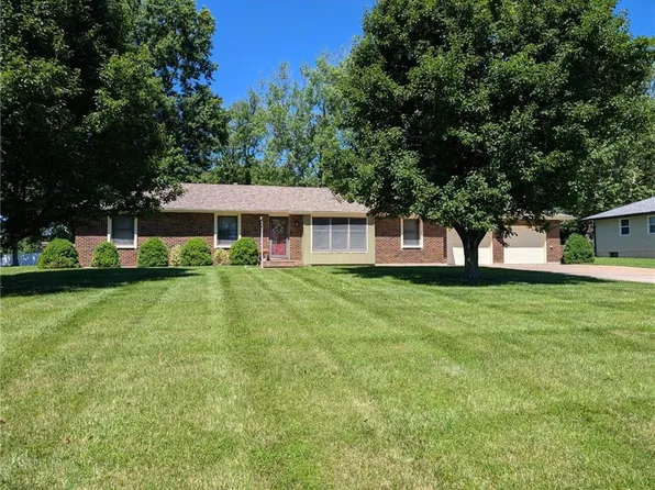 242 SE 131st Rd, Warrensburg, MO 64093