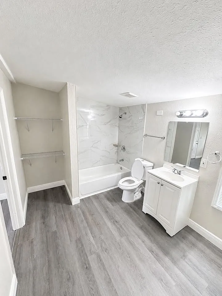 Studio, 350 sqft, $950 — Photo 1