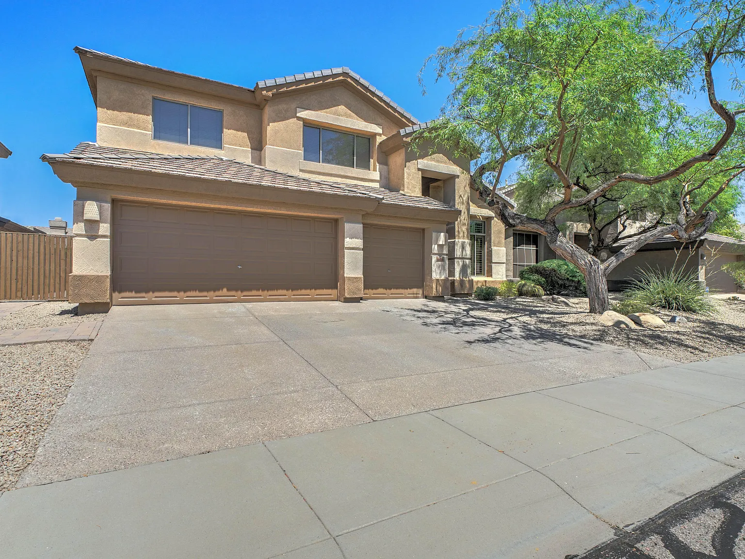 3 bed, 2.5 bath, 2397 sqft, $6,500 — Photo 3