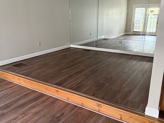 5th image of 2029 Hearthwood Ct