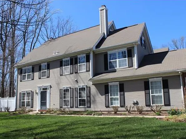 301 Tuxford Ct #145, Pennington, NJ 08534