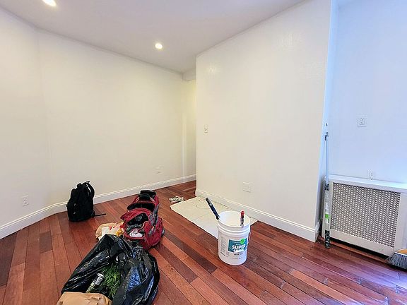 2nd image of 408 W 44th St #95