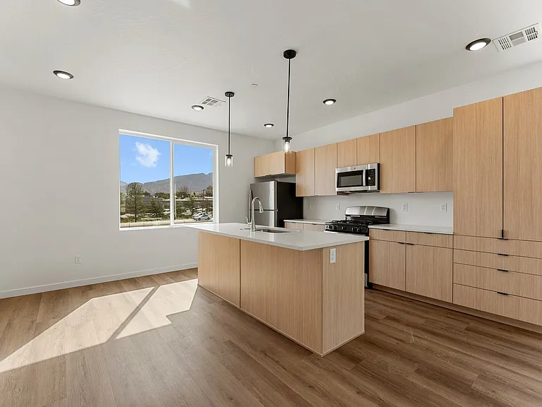 Coal Creek Townhomes — Photo 5