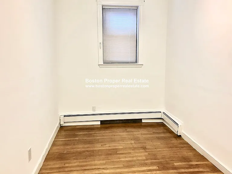 49 Gloucester St #2 — Photo 7