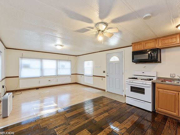 4th image of 2993 Curtis St Lot C7