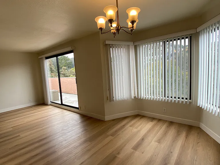 907 Bosworth St #4 — Photo 3