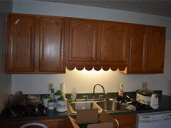 4th image of 505 S Miller St