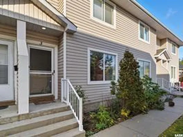 UNIT 3-802 K AVENUE N, Saskatoon, SK S7L 2N1