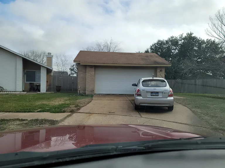 17807 Northway Ct — Photo 2