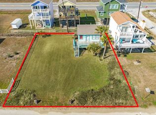 17404 Bristow Dr, Galveston, TX 77554