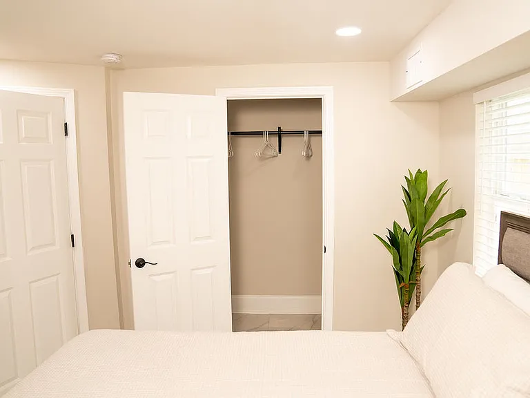 2721 Iberville St #1 — Photo 14