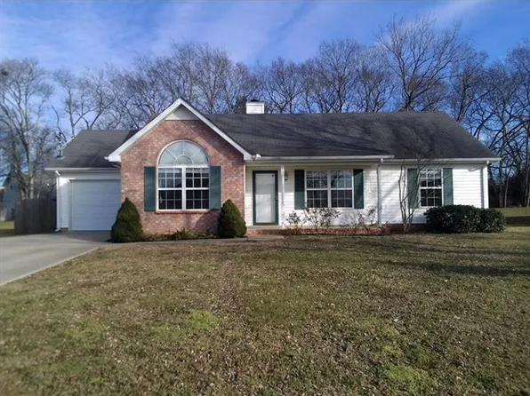 2235 Rosecran Cir, La Vergne, TN 37086
