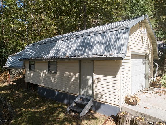 Image 4: Detached Garage