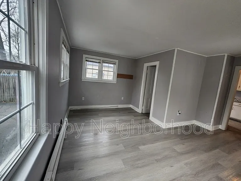 46 Maple St #3 — Photo 9