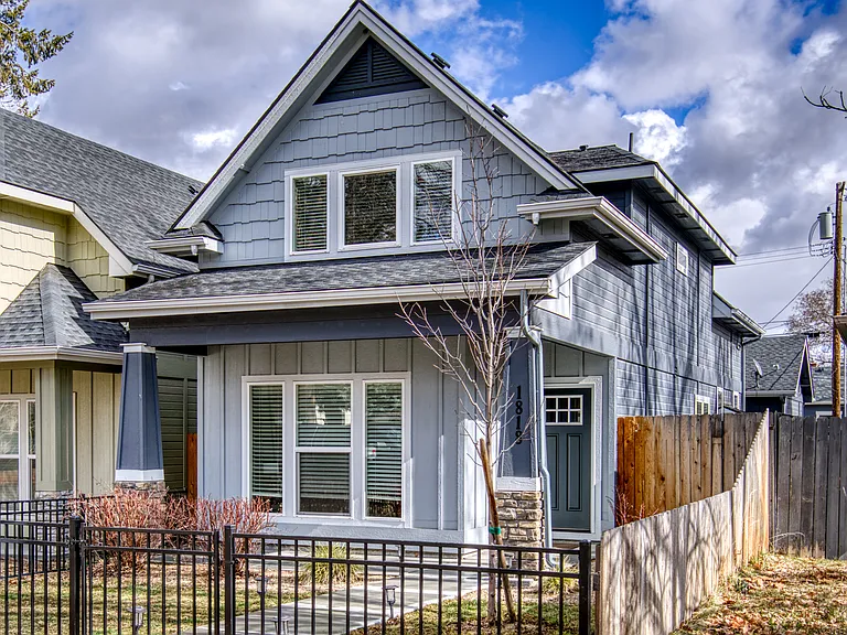 1818 S Grant Ave — Photo 1