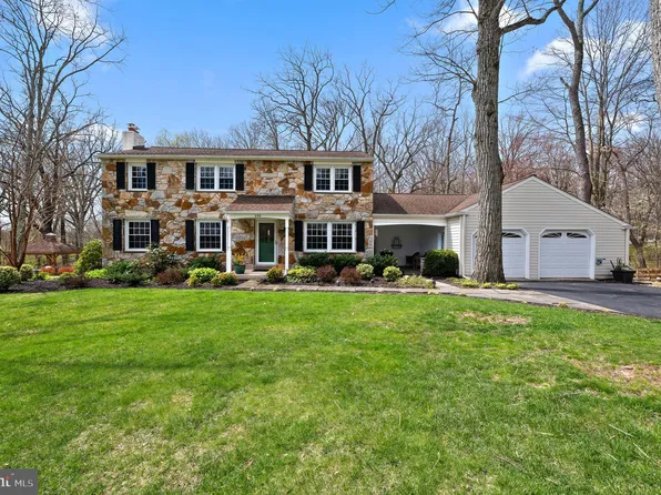 248 Seneca Dr, Malvern, PA 19355