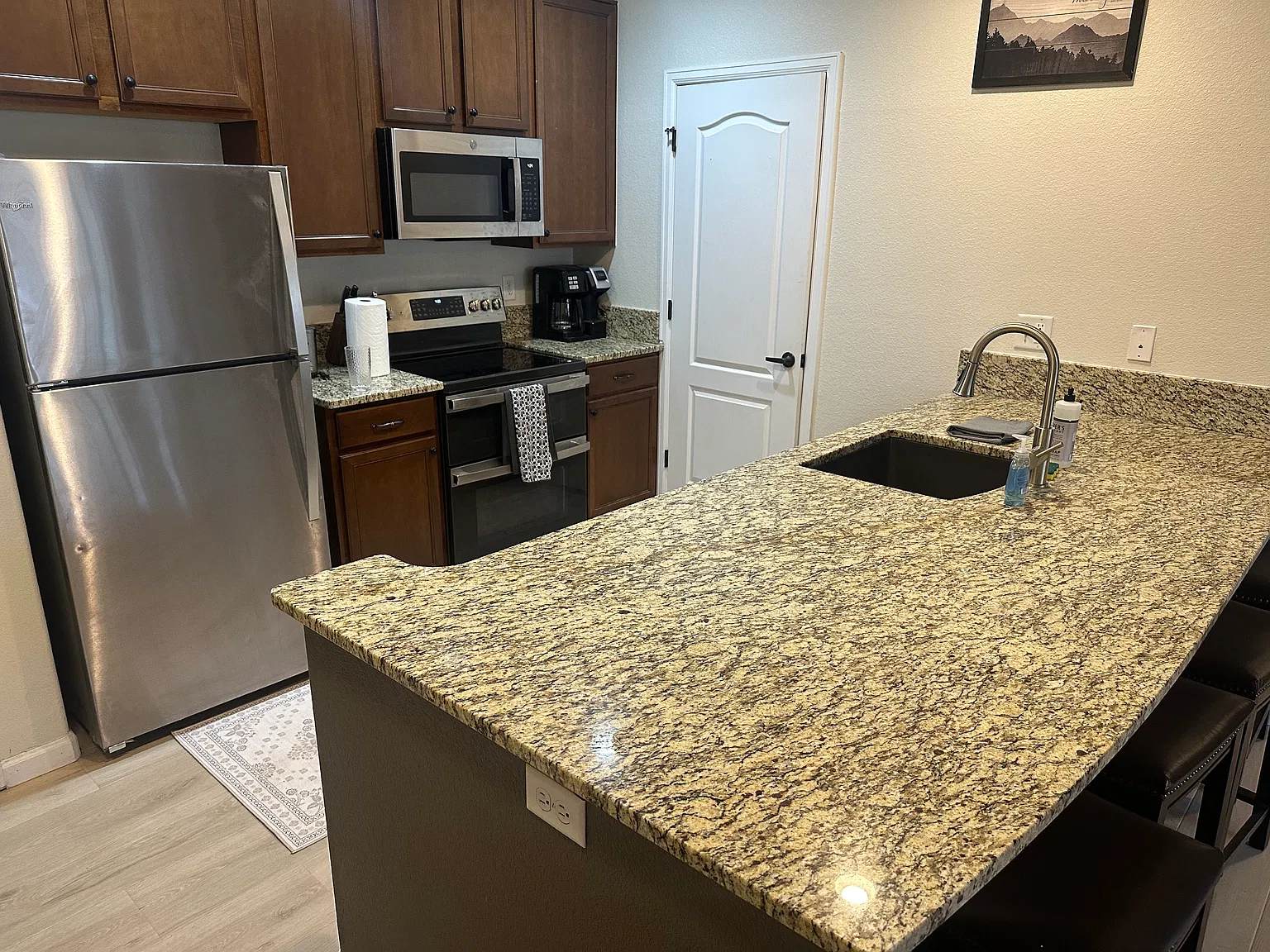 158 Village Rd — Photo 3