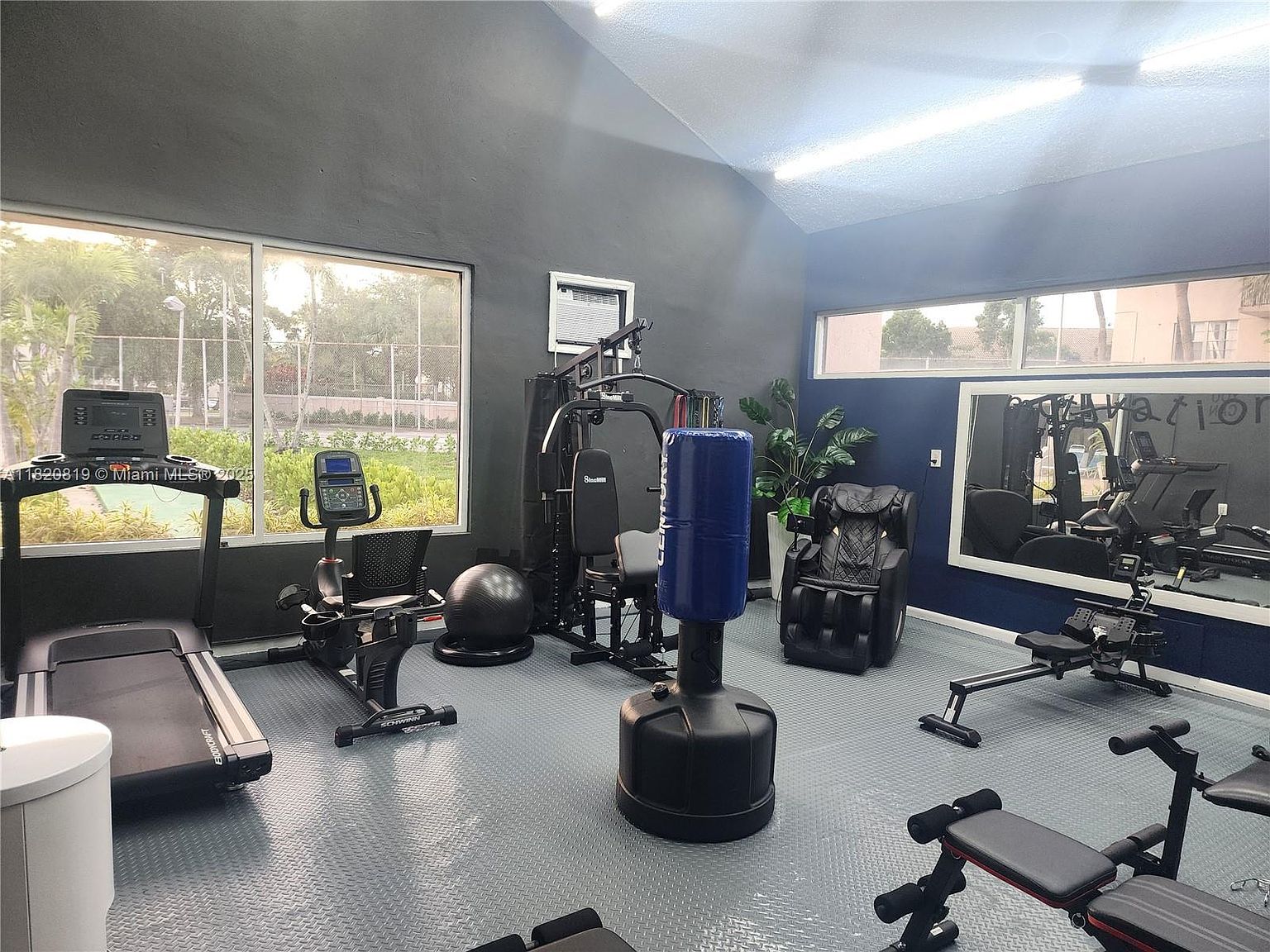 2541 Aragon Blvd APT 105