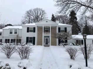 2421 Du Charme Ln, Green Bay, WI 54301